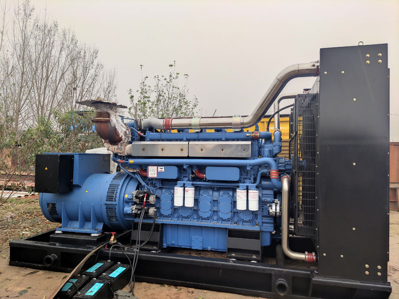 双河柴油发电机组更换机油时，应遵循哪些步骤？