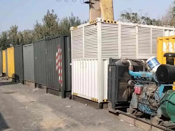 双河200KW柴油发电机机组每小时油耗是多少?